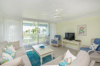 Hotel Silver Sands Condominiums West Bay