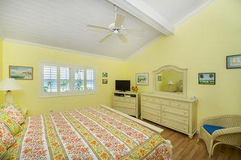 Hotel Silver Sands Condominiums West Bay