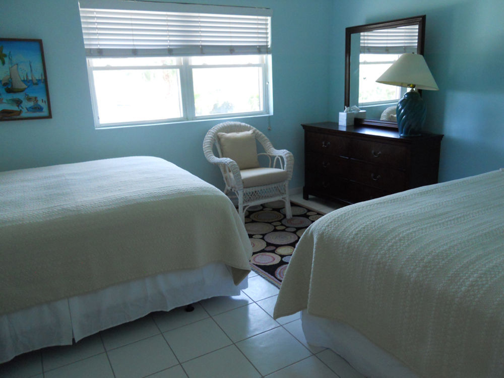 Hotel Silver Sands Condominiums