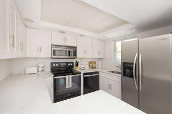 Silver Sands Condominiums Hotel 4*