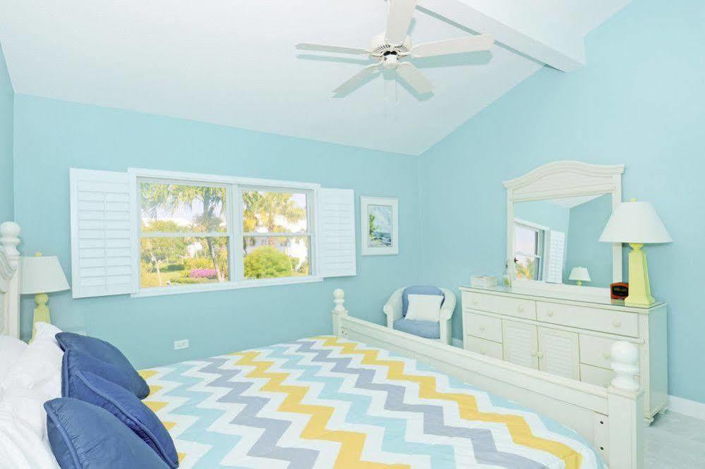 Silver Sands Condominiums 4* West Bay